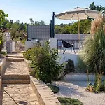House Camellia With Fenced Pool And Playground * Blizna Donja