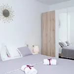 House Camellia With Fenced Pool And Playground *